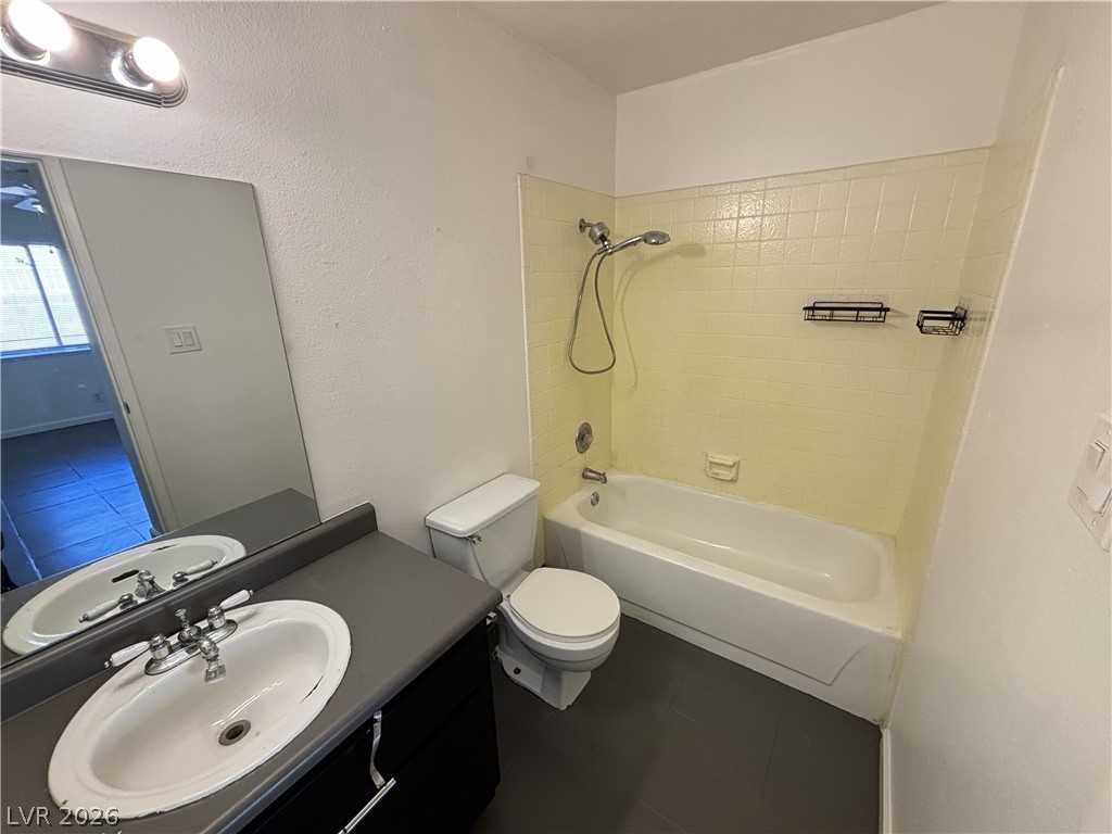 6940 Hopkins Drive B Property Photo 15