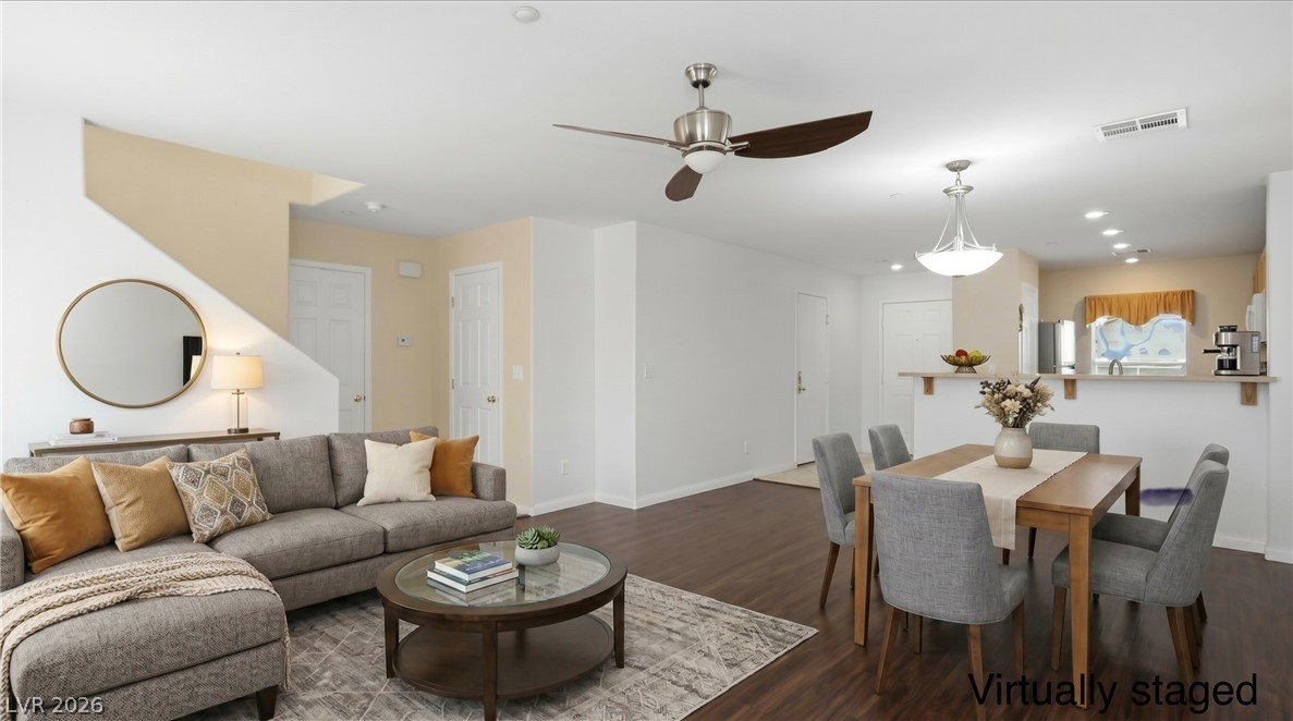1172 Gecko Road Property Photo 2