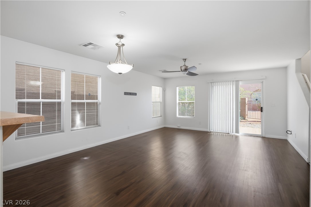 1172 Gecko Road Property Photo 3