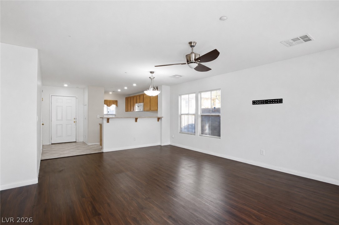 1172 Gecko Road Property Photo 6