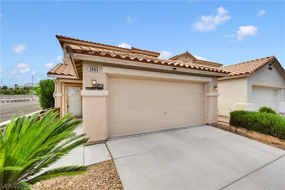 3963 Goldspur Street Property Photo 2