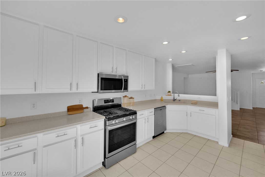 3963 Goldspur Street Property Photo 6