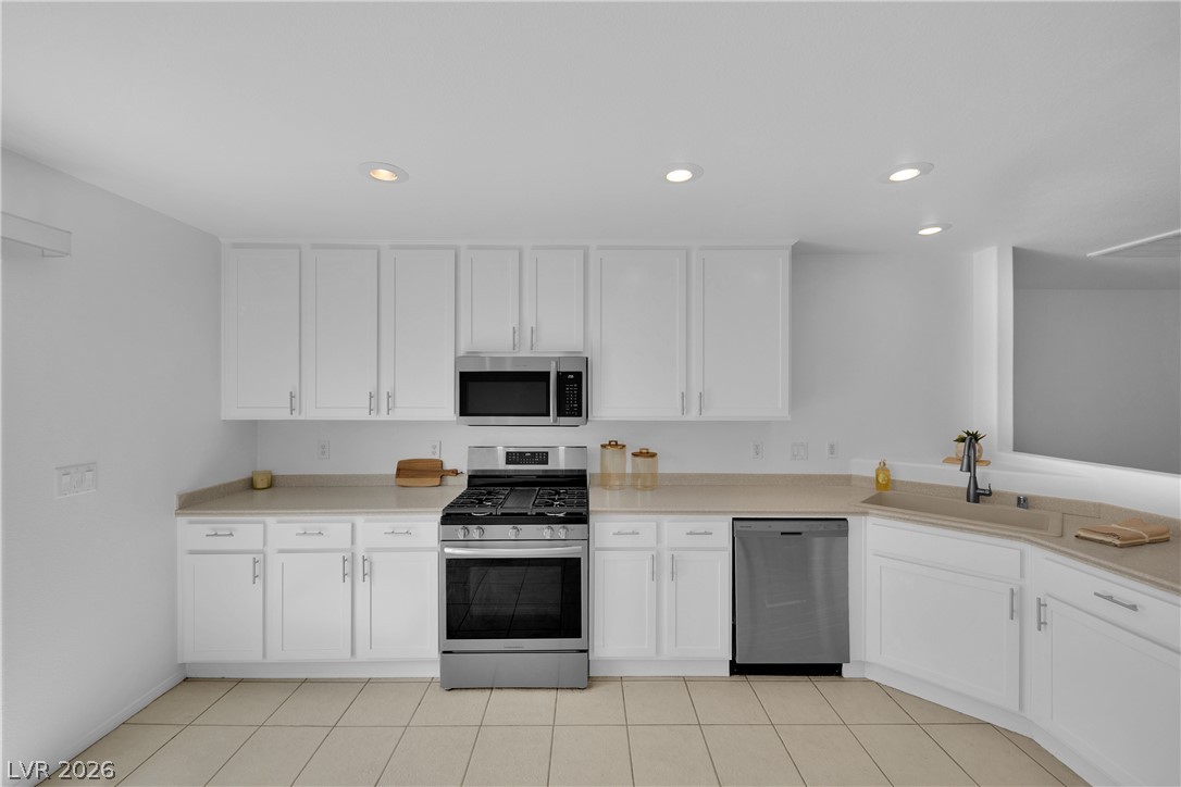 3963 Goldspur Street Property Photo 7