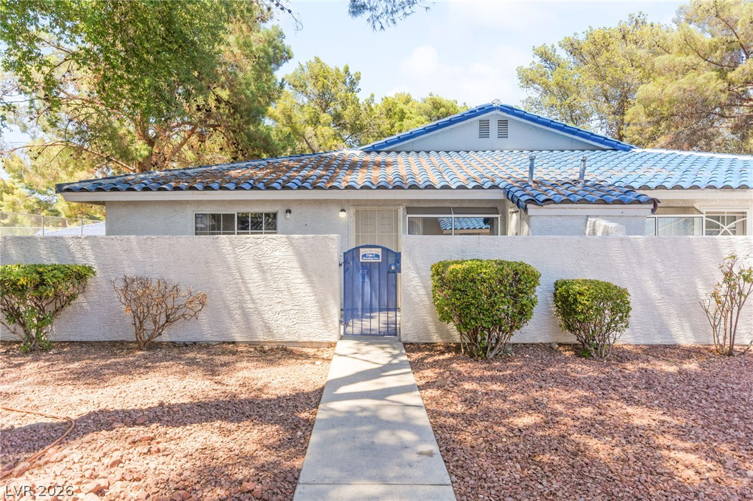 2108 Willowbury Drive C Property Photo 1