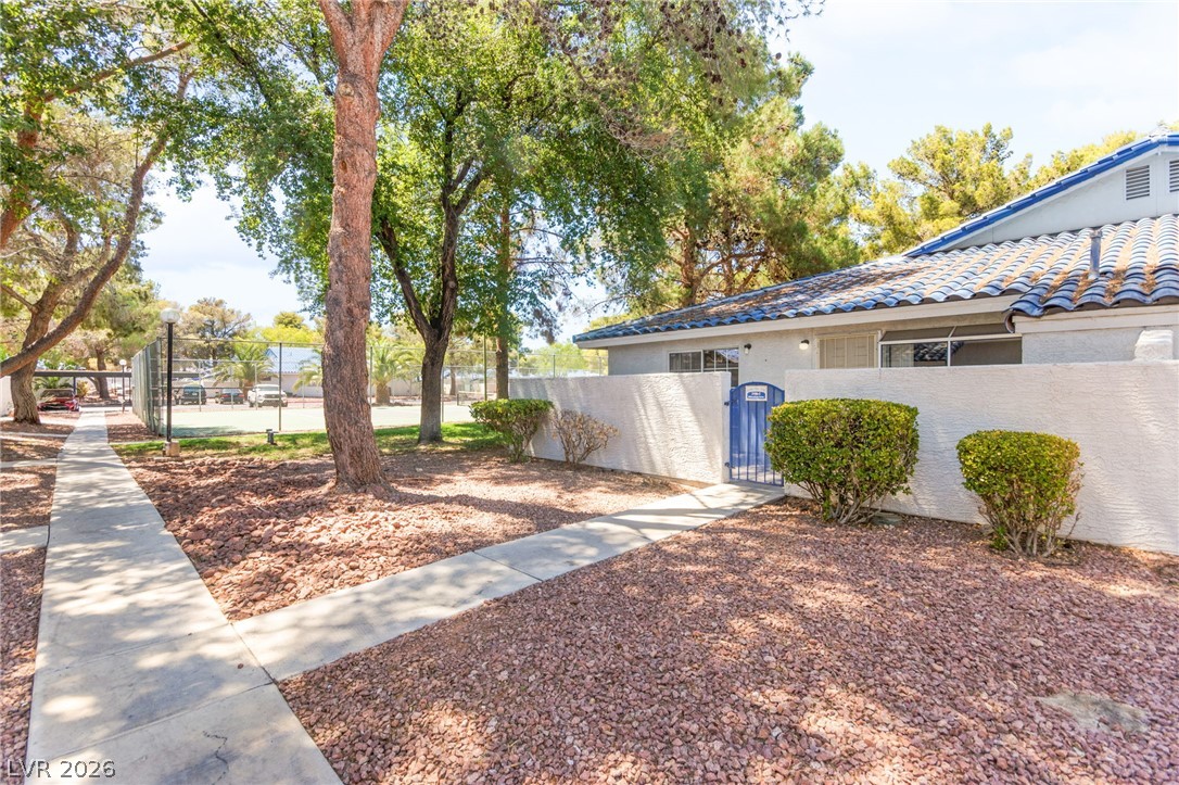 2108 Willowbury Drive C Property Photo 7