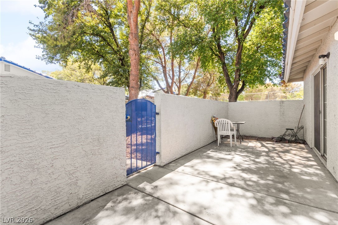 2108 Willowbury Drive C Property Photo 9