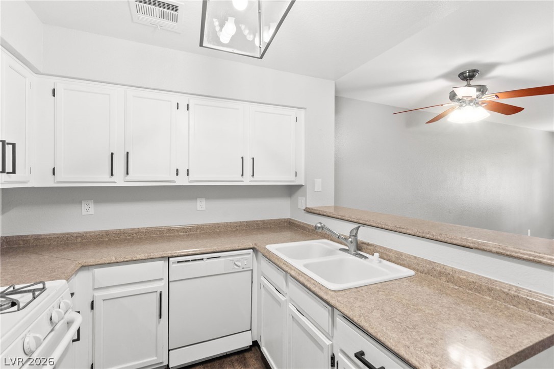 2108 Willowbury Drive C Property Photo 17
