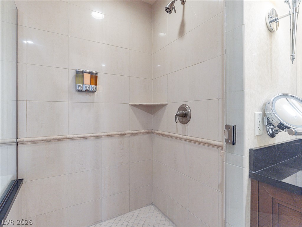 135 East Harmon Avenue 2104 Property Photo 27