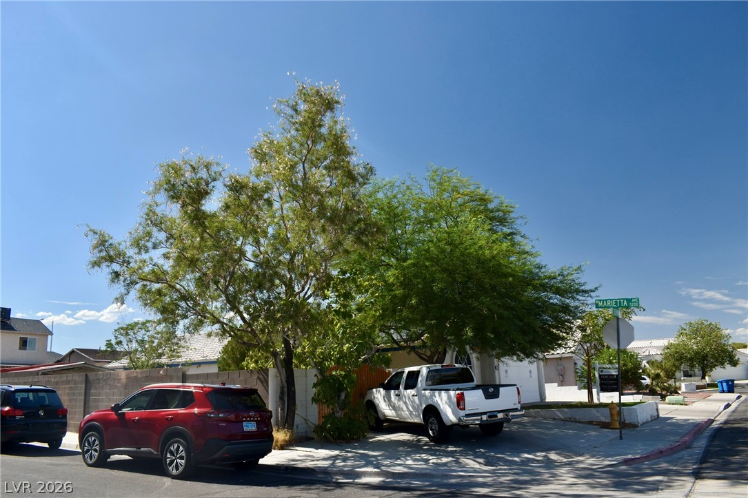 1701 Jernae Court Property Photo 4