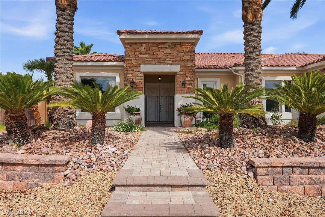 5612 Lusitano Street Property Photo 2