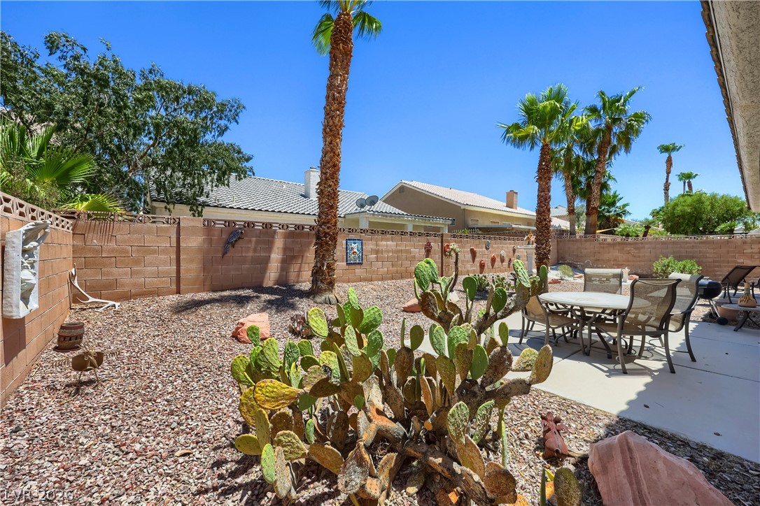7442 Midfield Court Property Photo 27