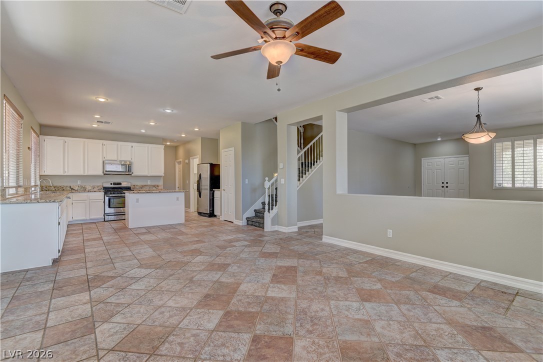 1255 Summer Dawn Avenue Property Photo 9