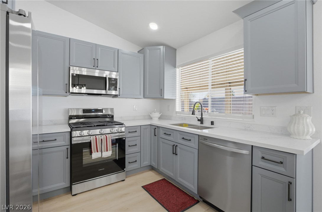 9109 Dolente Avenue Property Photo 9