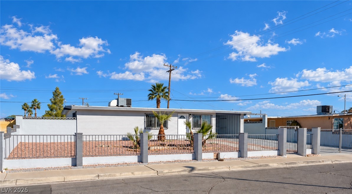 1634 Serenada Avenue Property Image