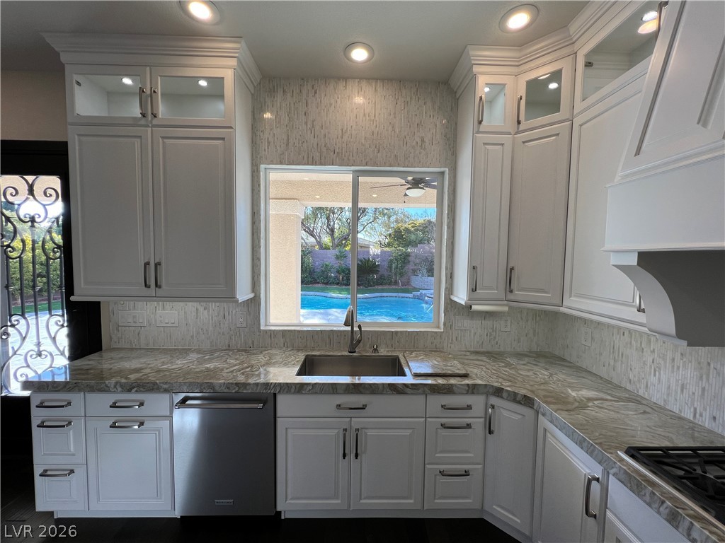 10895 Iris Canyon Lane Property Photo 6