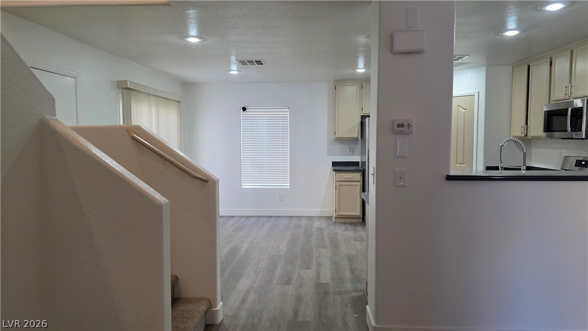 616 Port Talbot Avenue Property Photo 24