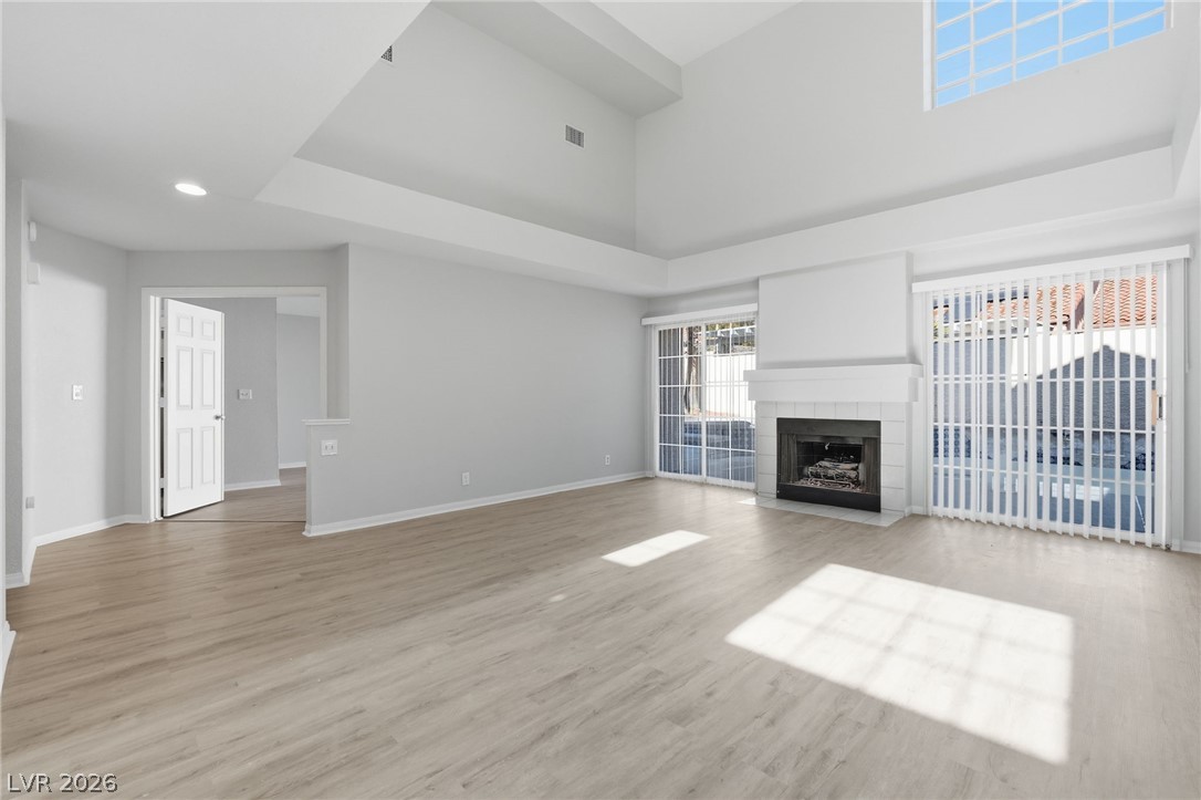 551 British Court Property Photo 11
