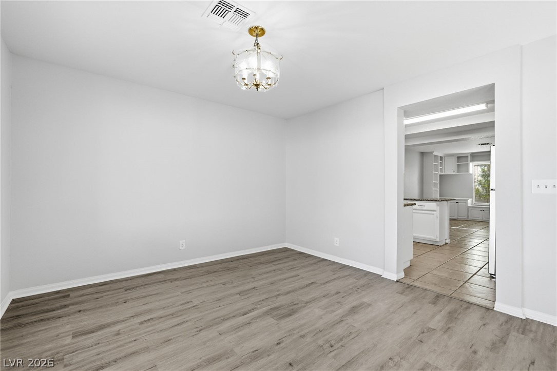 551 British Court Property Photo 14
