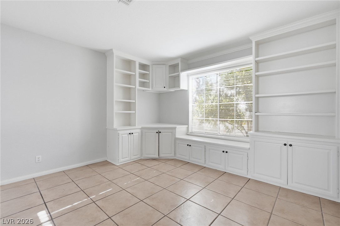 551 British Court Property Photo 19