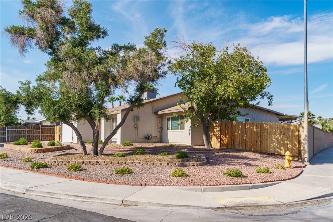 5551 Corral Circle Property Photo 3