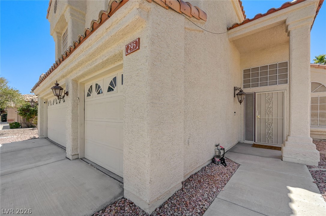 295 Vallarte Drive Property Photo 4