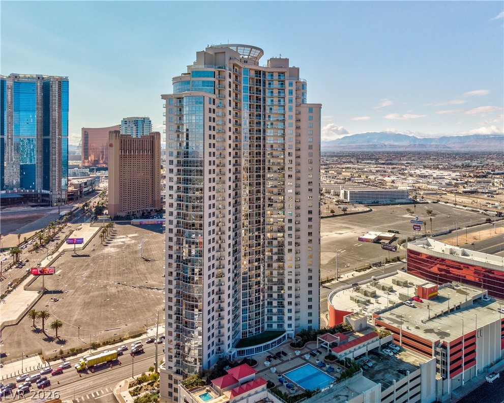 200 West Sahara Avenue 2004