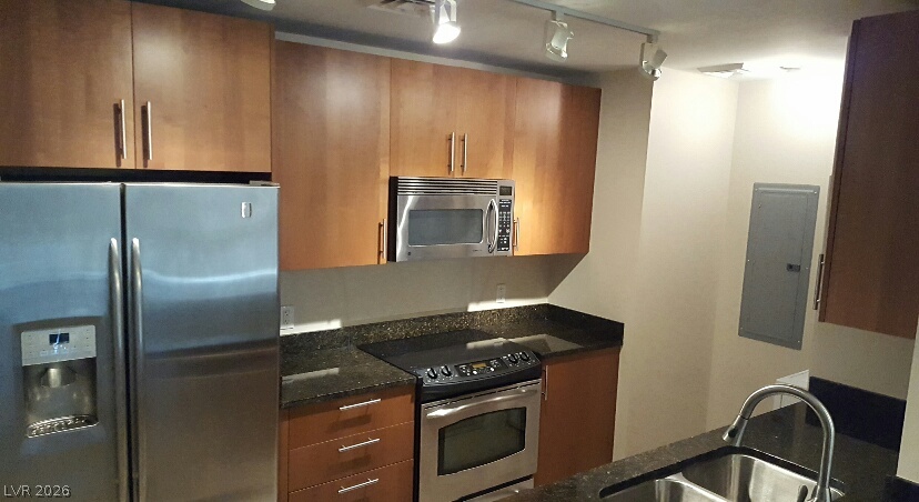 200 West Sahara Avenue 2004 Property Photo 16