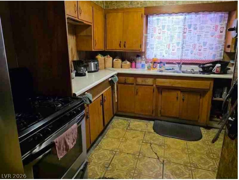 2958 Ferndale Street Property Photo 4