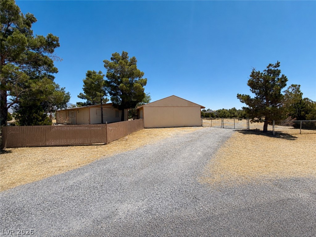 1611 West Blosser Ranch Road Property Photo 2
