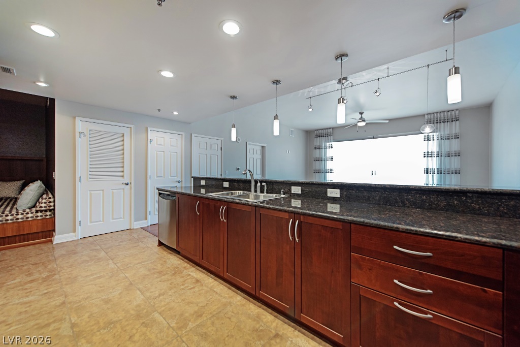 150 Las Vegas Boulevard 1513 Property Photo 8