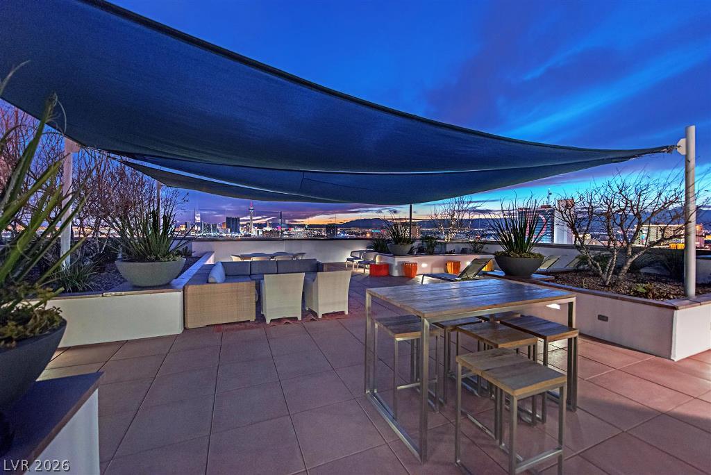 150 Las Vegas Boulevard 1513 Property Photo 29