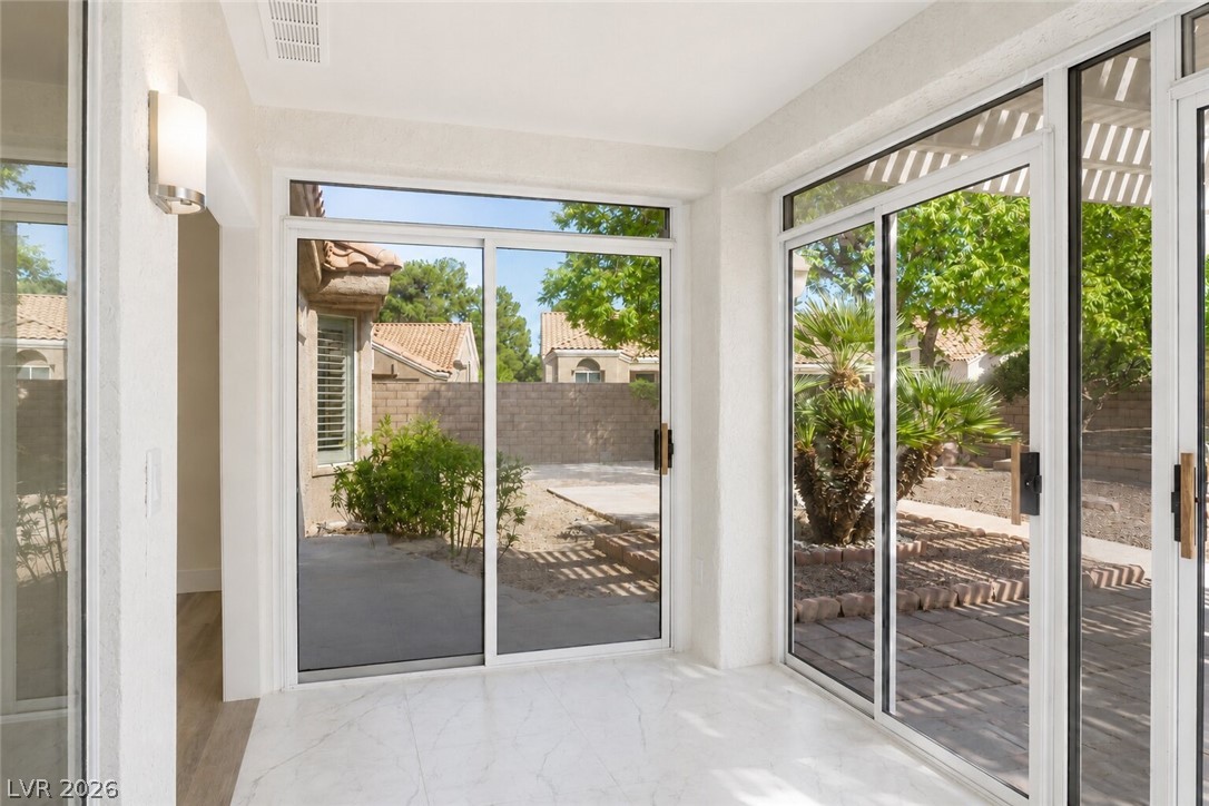 8701 Villa Ridge Drive Property Photo 17