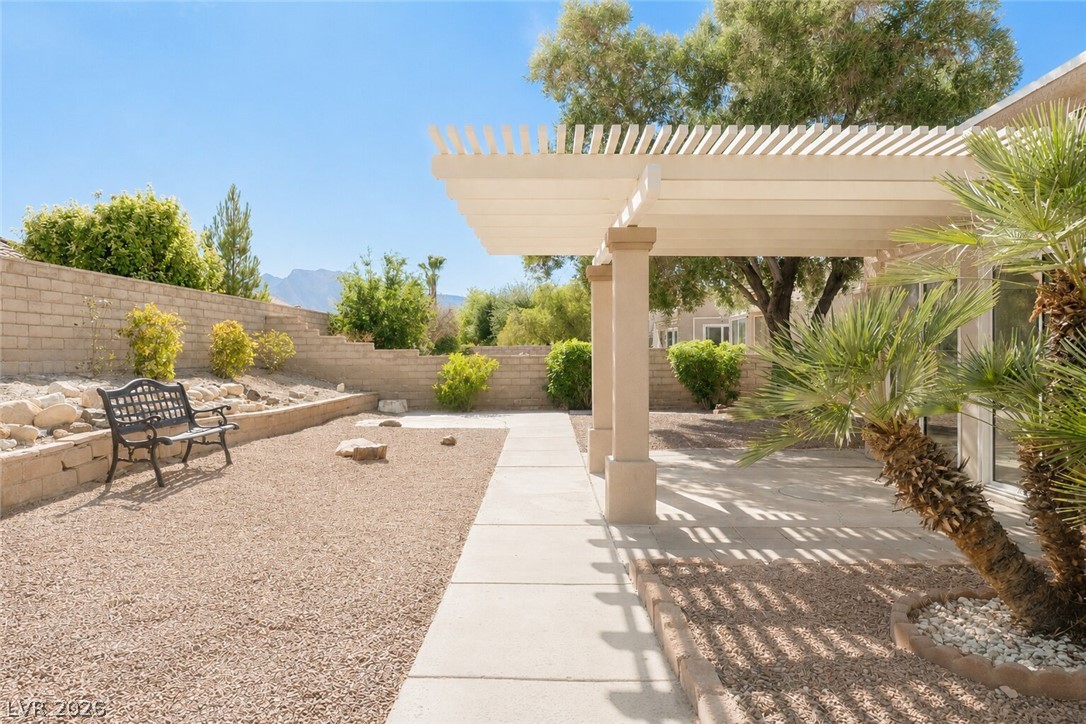 8701 Villa Ridge Drive Property Photo 21