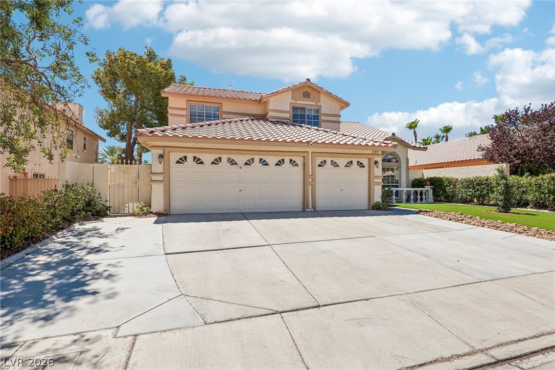 1923 Coralino Drive Property Photo 2
