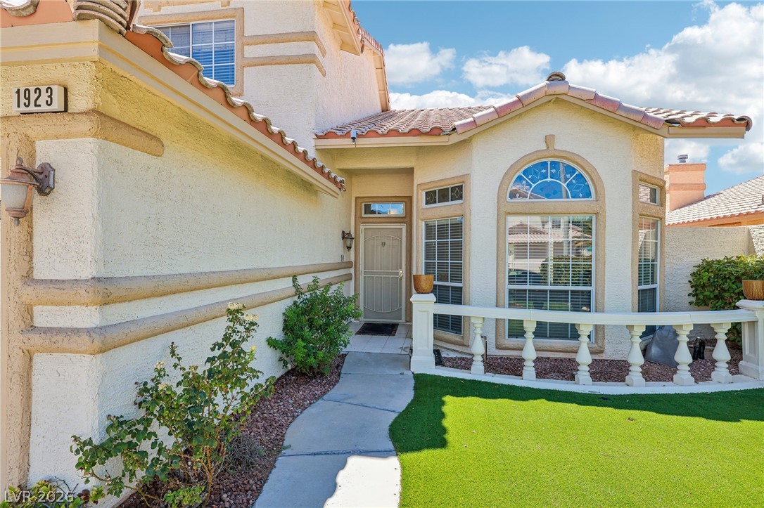 1923 Coralino Drive Property Photo 4