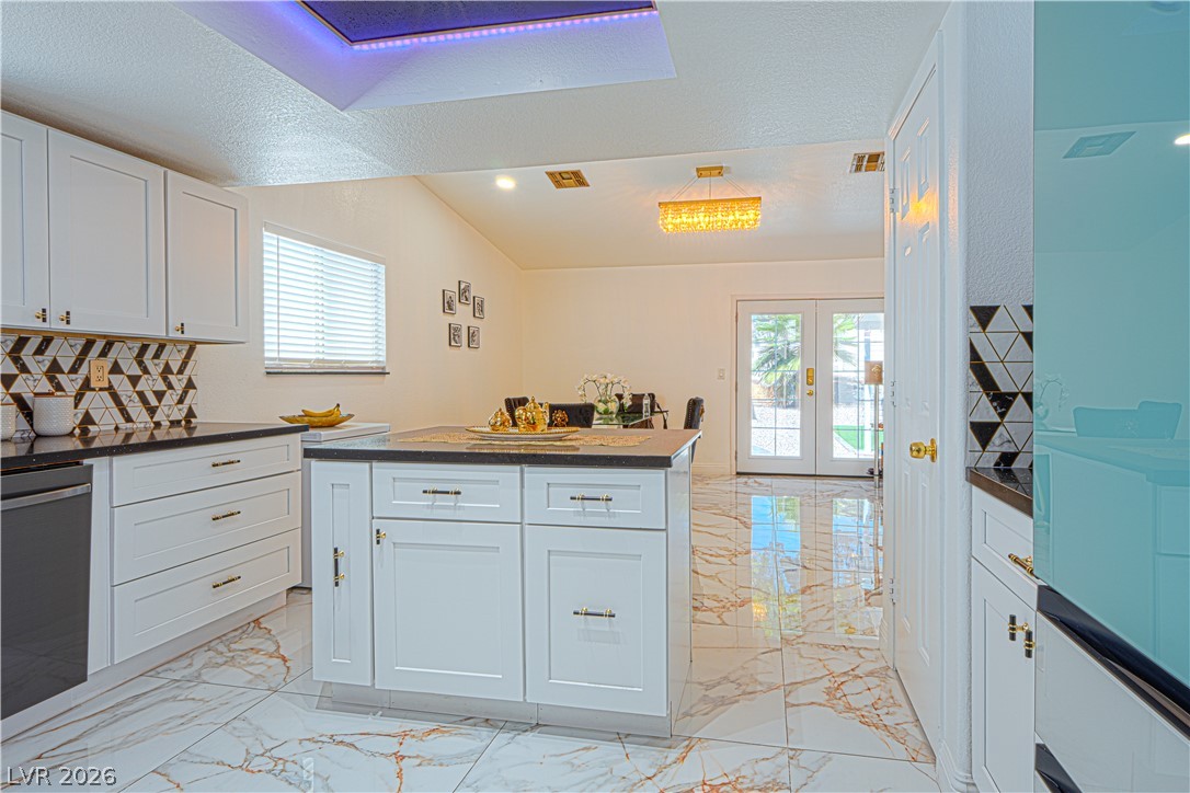 1825 Stonington Place Property Photo 7