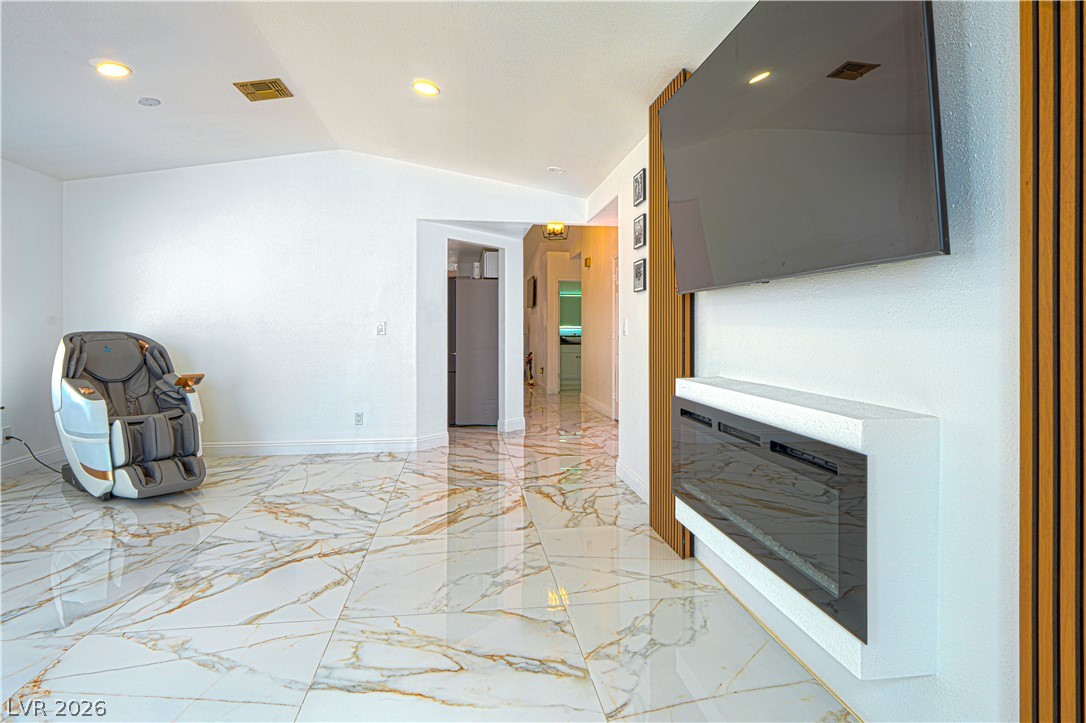 1825 Stonington Place Property Photo 8