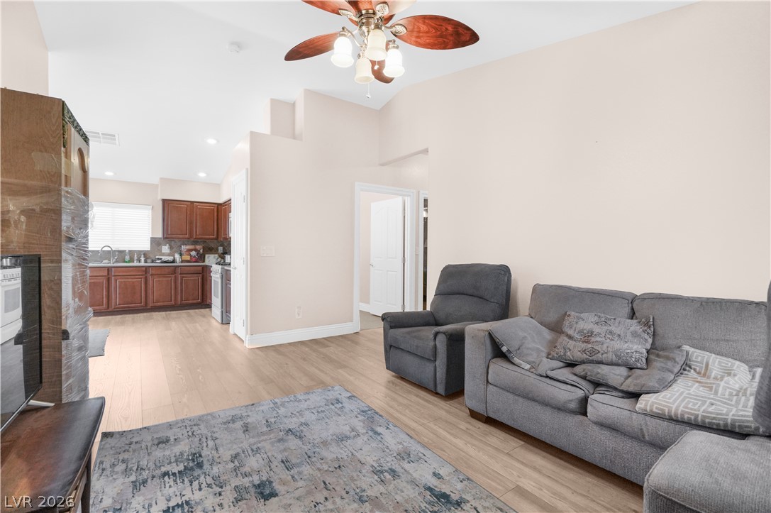 5362 Blue Oat Avenue Property Photo 4