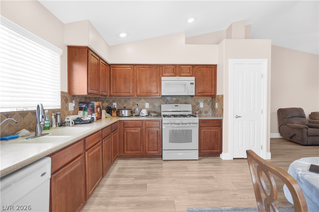 5362 Blue Oat Avenue Property Photo 7