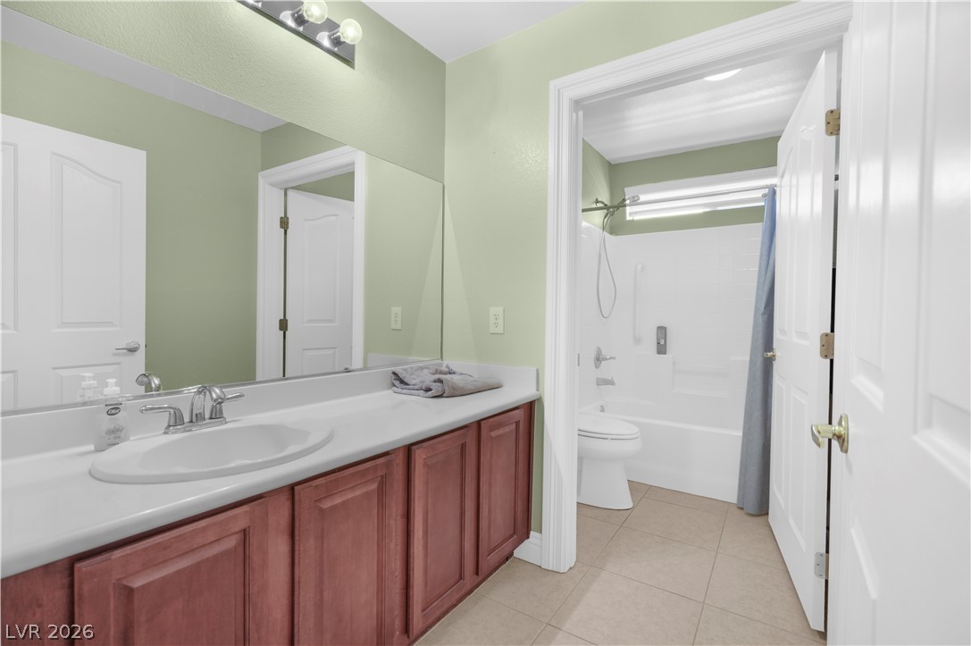 5362 Blue Oat Avenue Property Photo 8