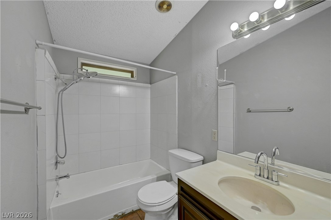 5997 Castlemont Avenue Property Photo 39