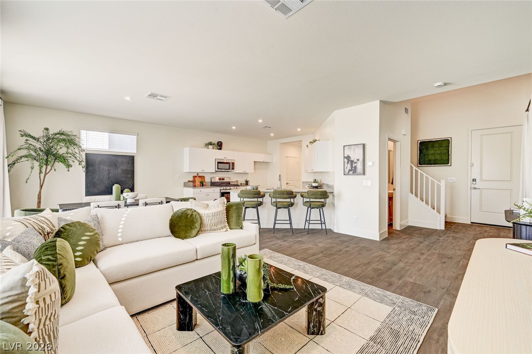3646 Gin Fizz Street Property Photo 2