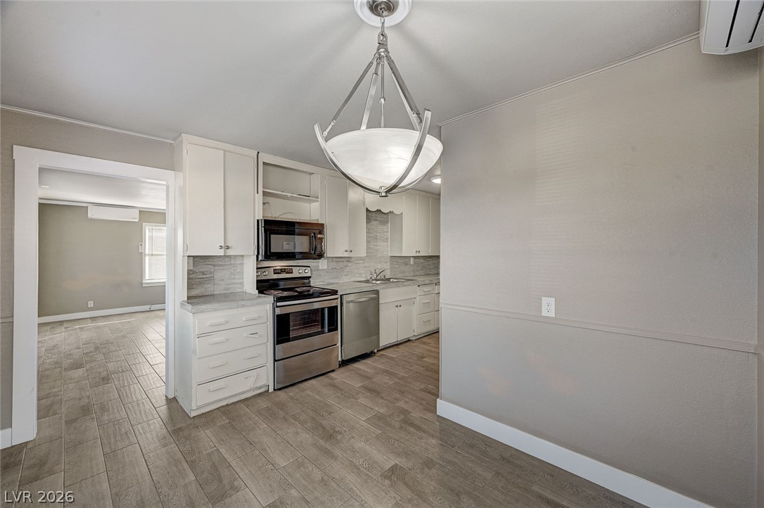 632 Avenue D Property Photo 10