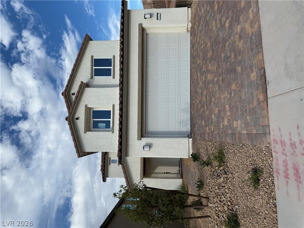 1012 Magenta Dusk Place Property Photo 1