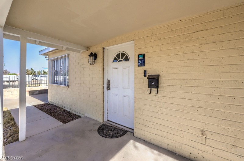 2410 Poplar Avenue Property Photo 6