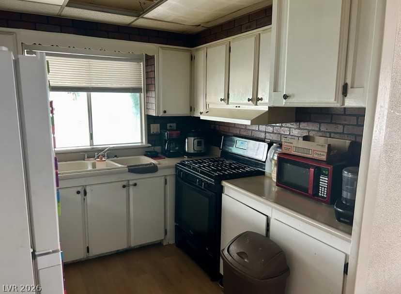 5495 Everglade Street Property Photo 7