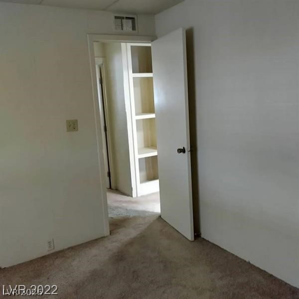 5495 Everglade Street Property Photo 9