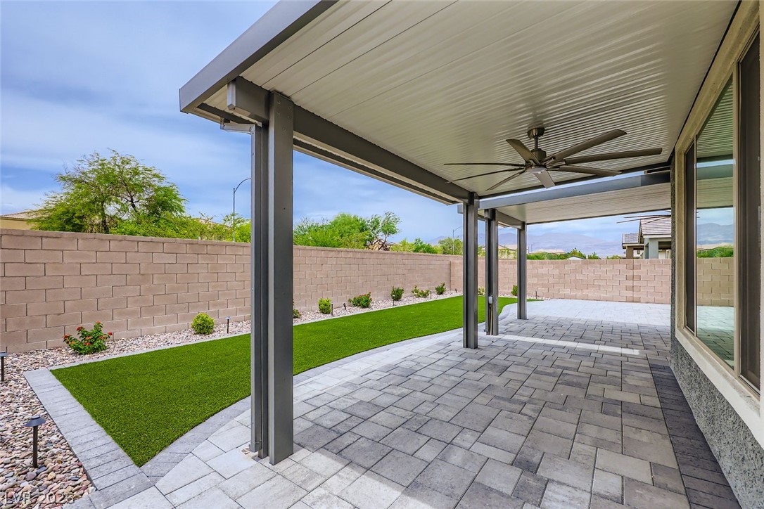 6519 Summershade Street Property Photo 24