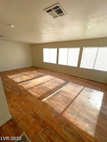 5556 Everglade Street Property Photo 14