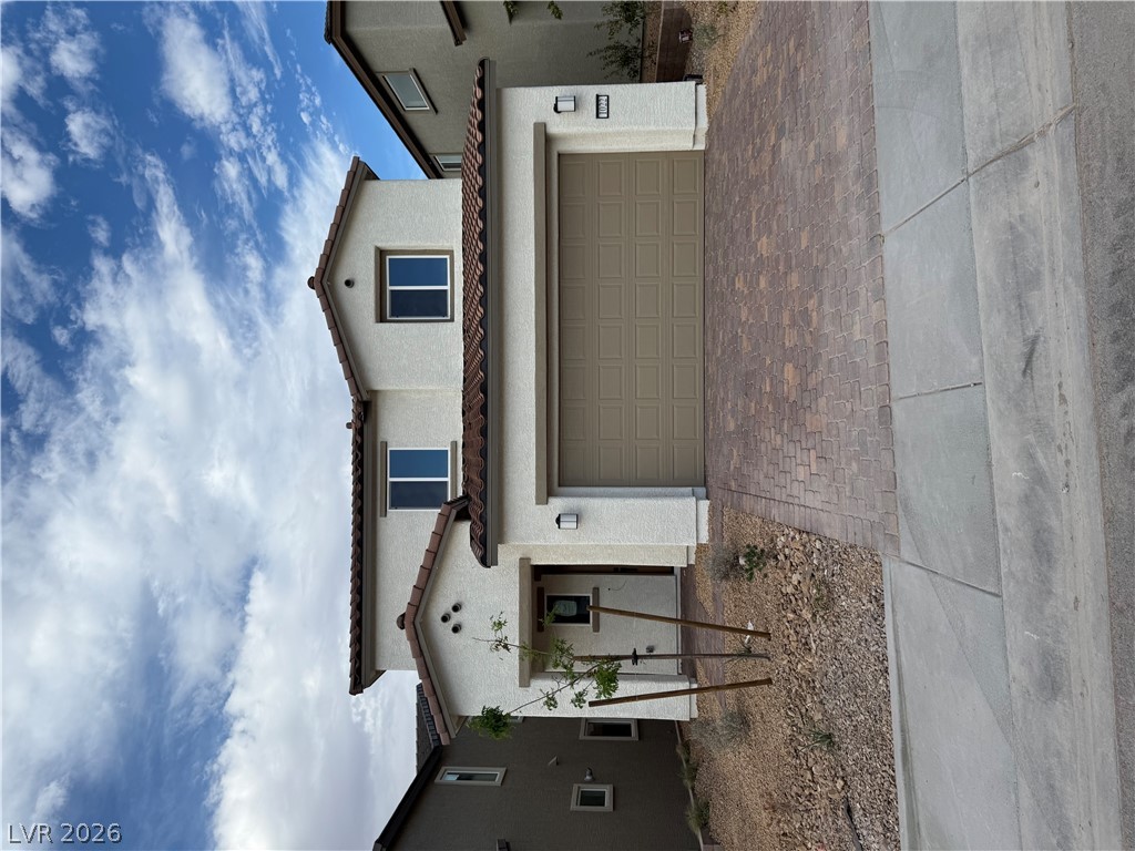 1022 Magenta Dusk Place Property Photo 1